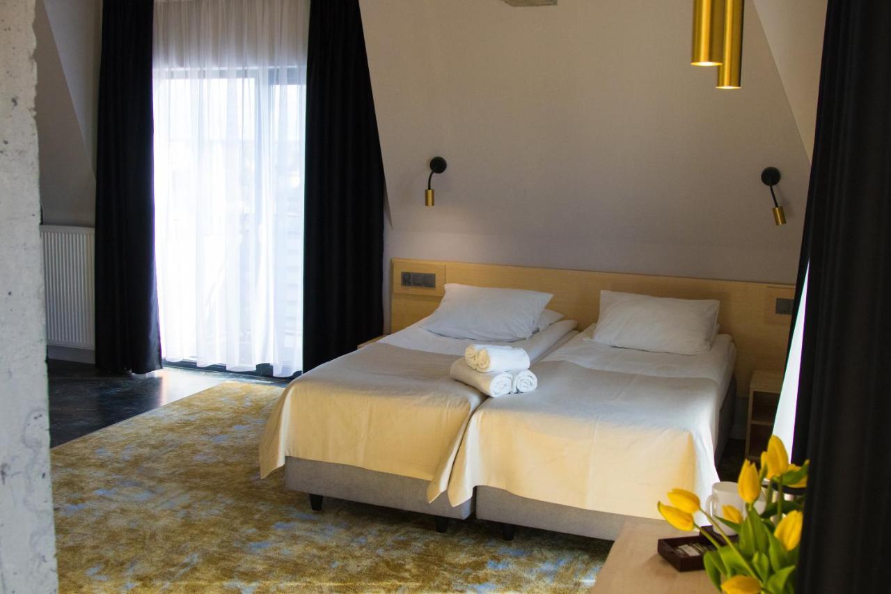 Amber Port Hotel ดาร์โลฟโก ภายนอก รูปภาพ