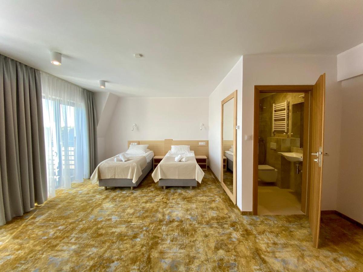 Amber Port Hotel ดาร์โลฟโก ภายนอก รูปภาพ